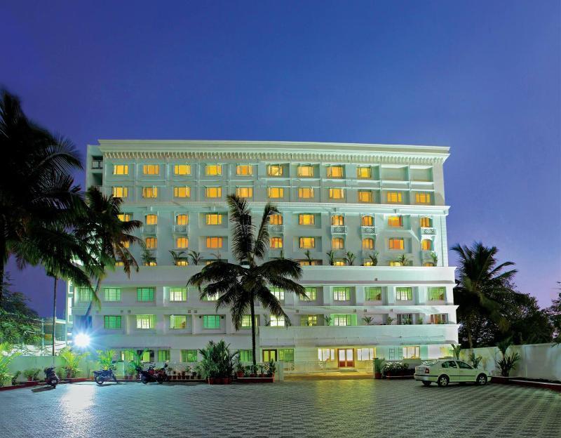 Hotel Airlink Castle Nedumbassery Esterno foto