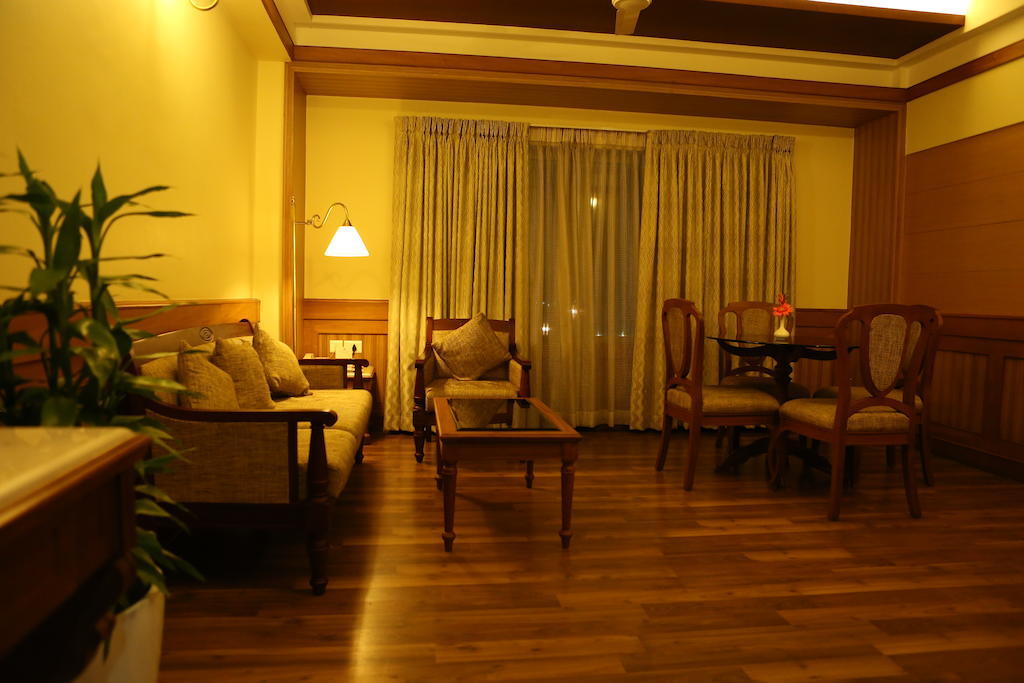 Hotel Airlink Castle Nedumbassery Esterno foto