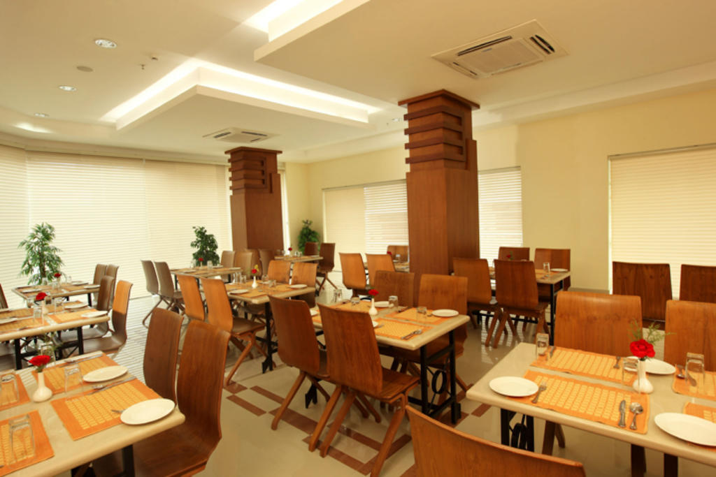 Hotel Airlink Castle Nedumbassery Esterno foto