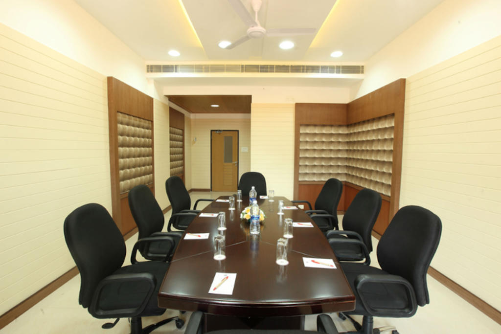 Hotel Airlink Castle Nedumbassery Esterno foto