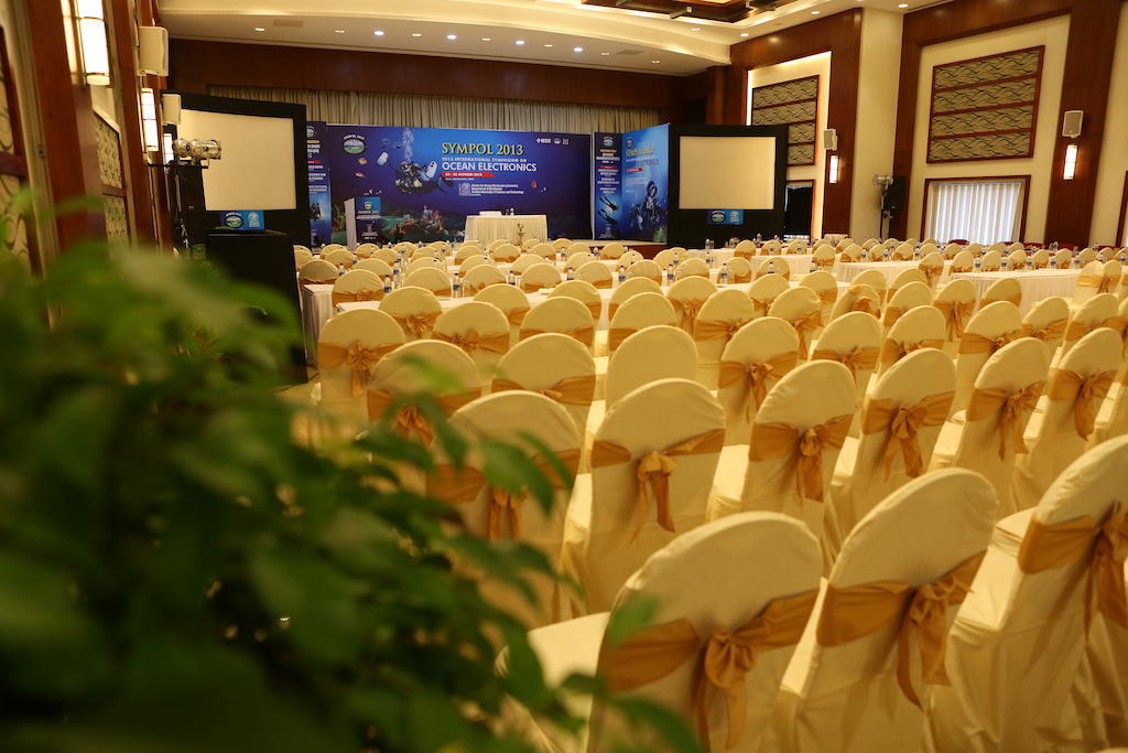 Hotel Airlink Castle Nedumbassery Esterno foto