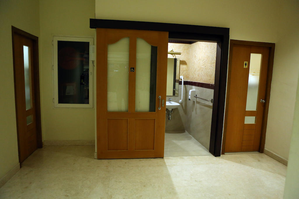Hotel Airlink Castle Nedumbassery Esterno foto